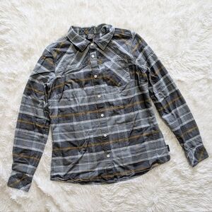 Helly Hansen 100% Organic Cotton Grey Plaid Flannel Button Up Size Medium